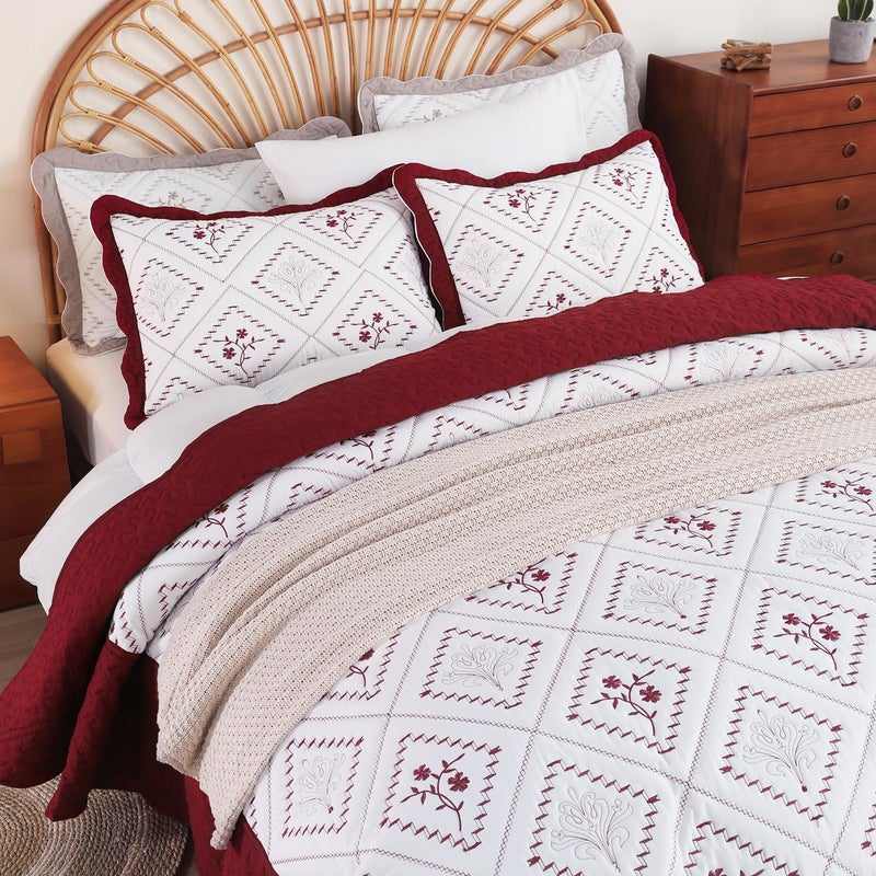 Cmfshape Floral Embroidery Quilt Set,3 Pieces King Size Quilt Bedding Set,Classic Diamond Pattern Quilts,Ultra Soft Lightweight Reversible Bedspread Coverlets for All Season(Burgundy,104"x90") - Image 1